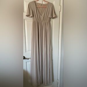 NWT Show Me Your Mumu Emily Empire Maxi Dress
Show Me the Ring Crisp Size XS